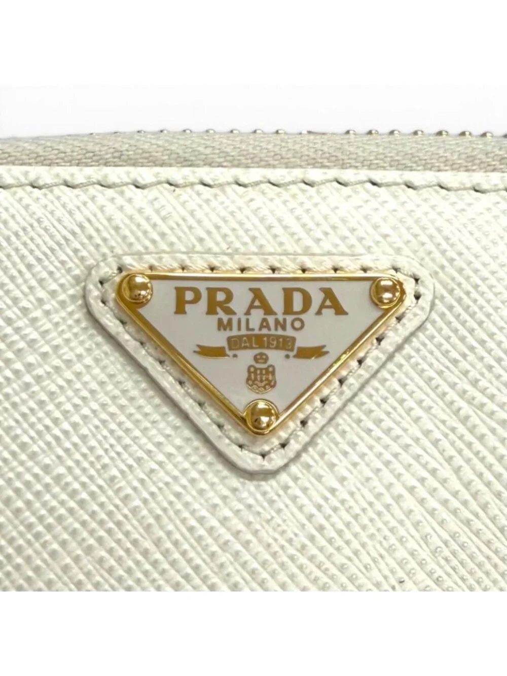 Prada brand actual